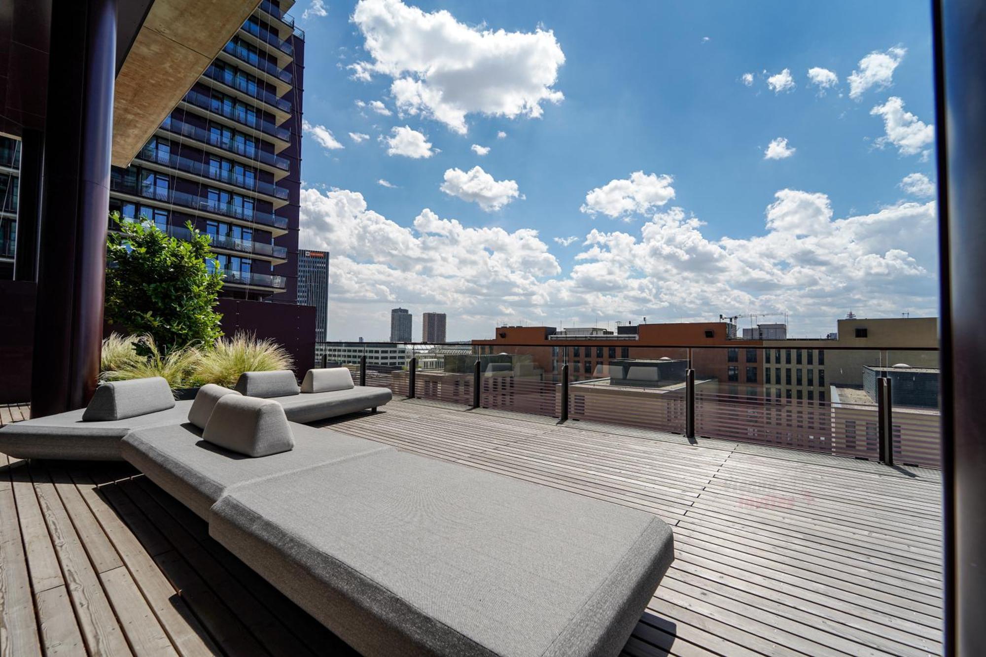 Amazing View Over Vienna And Infinity Pool Exterior foto