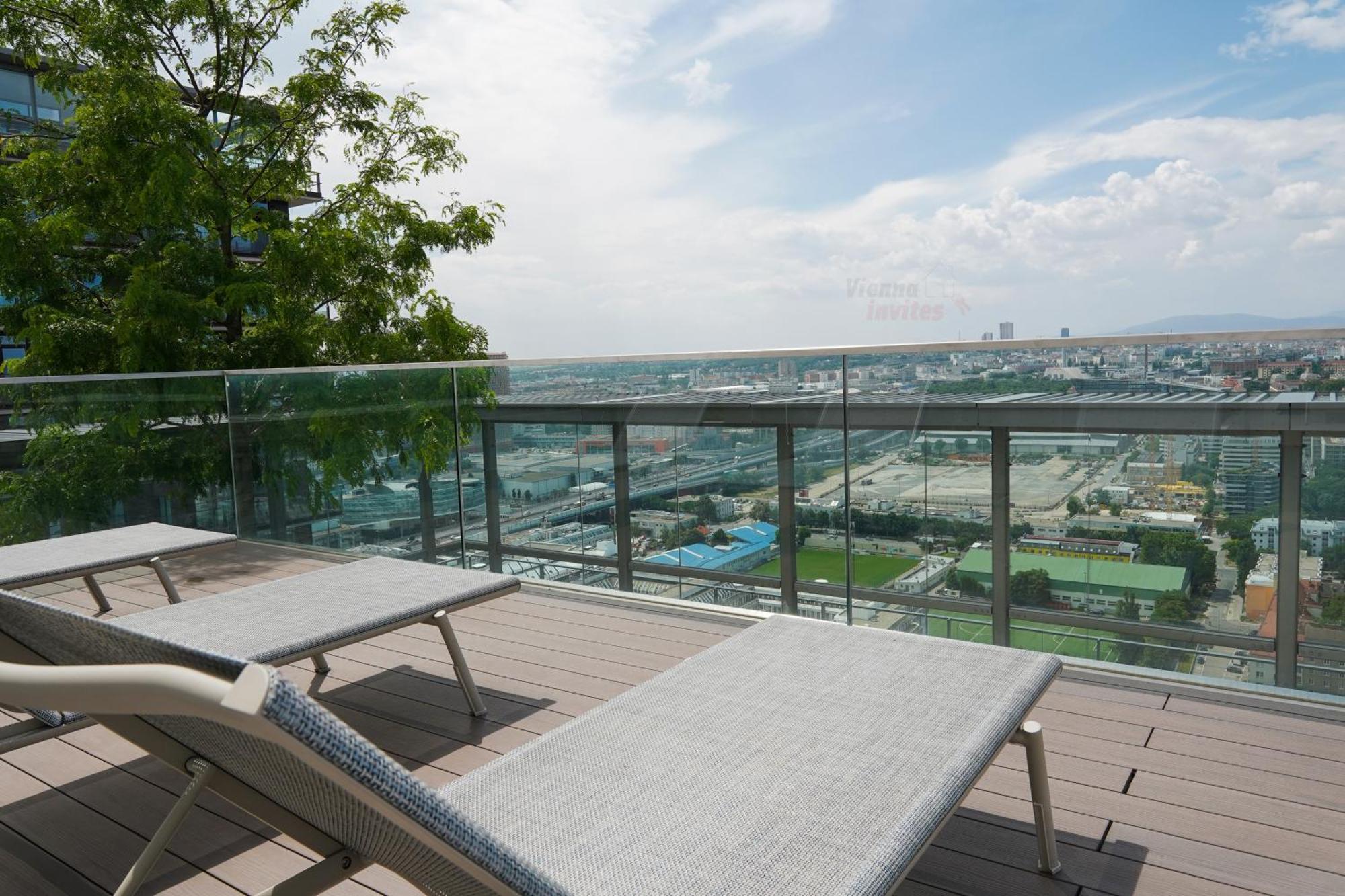 Amazing View Over Vienna And Infinity Pool Exterior foto